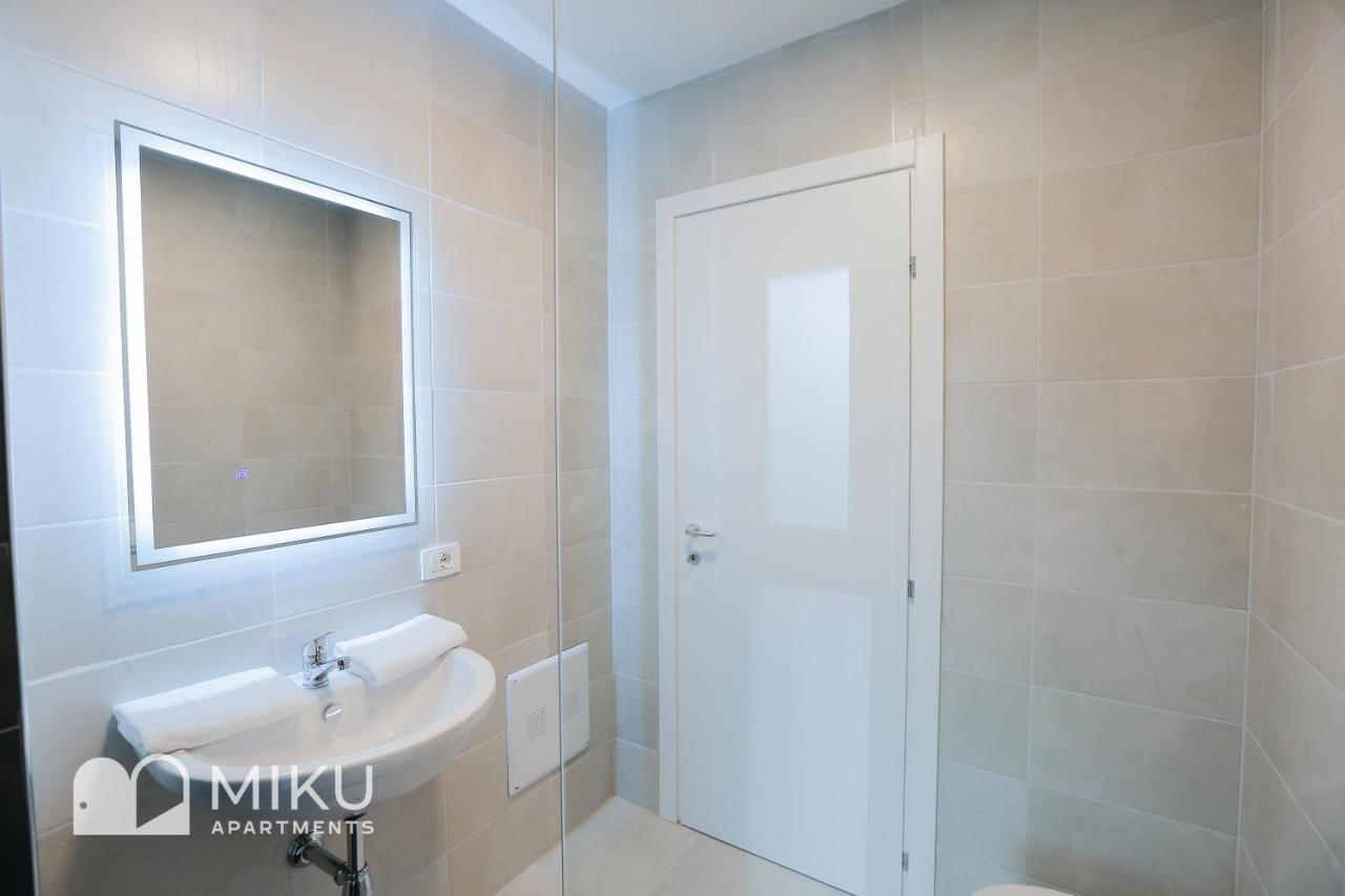 Miku Apartment - Vibrant 1Bd Apartment At Olympic Residence Tirana Eksteriør billede